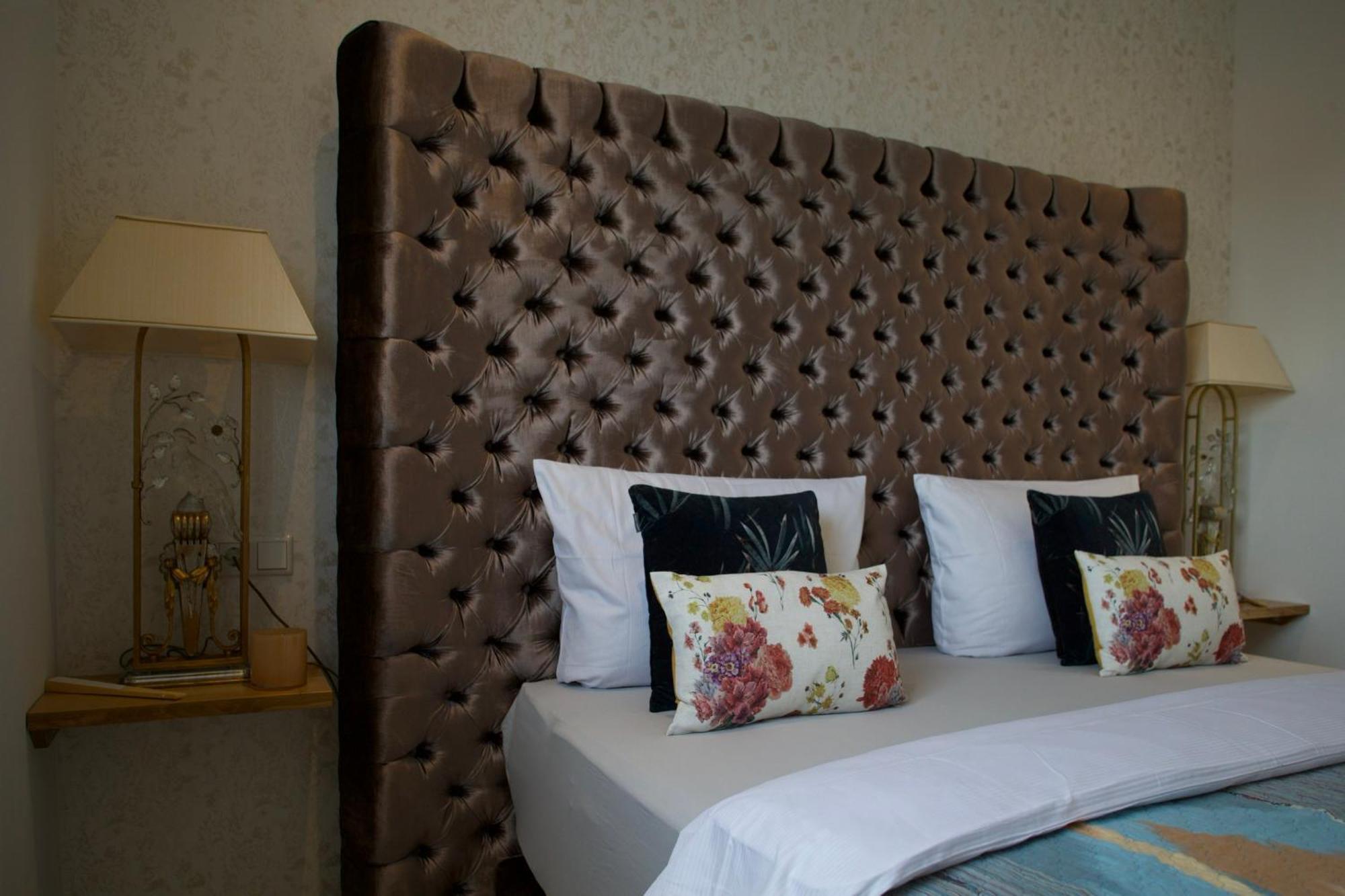 36 Pho Co Hotel & Suites Weimar  Eksteriør bilde