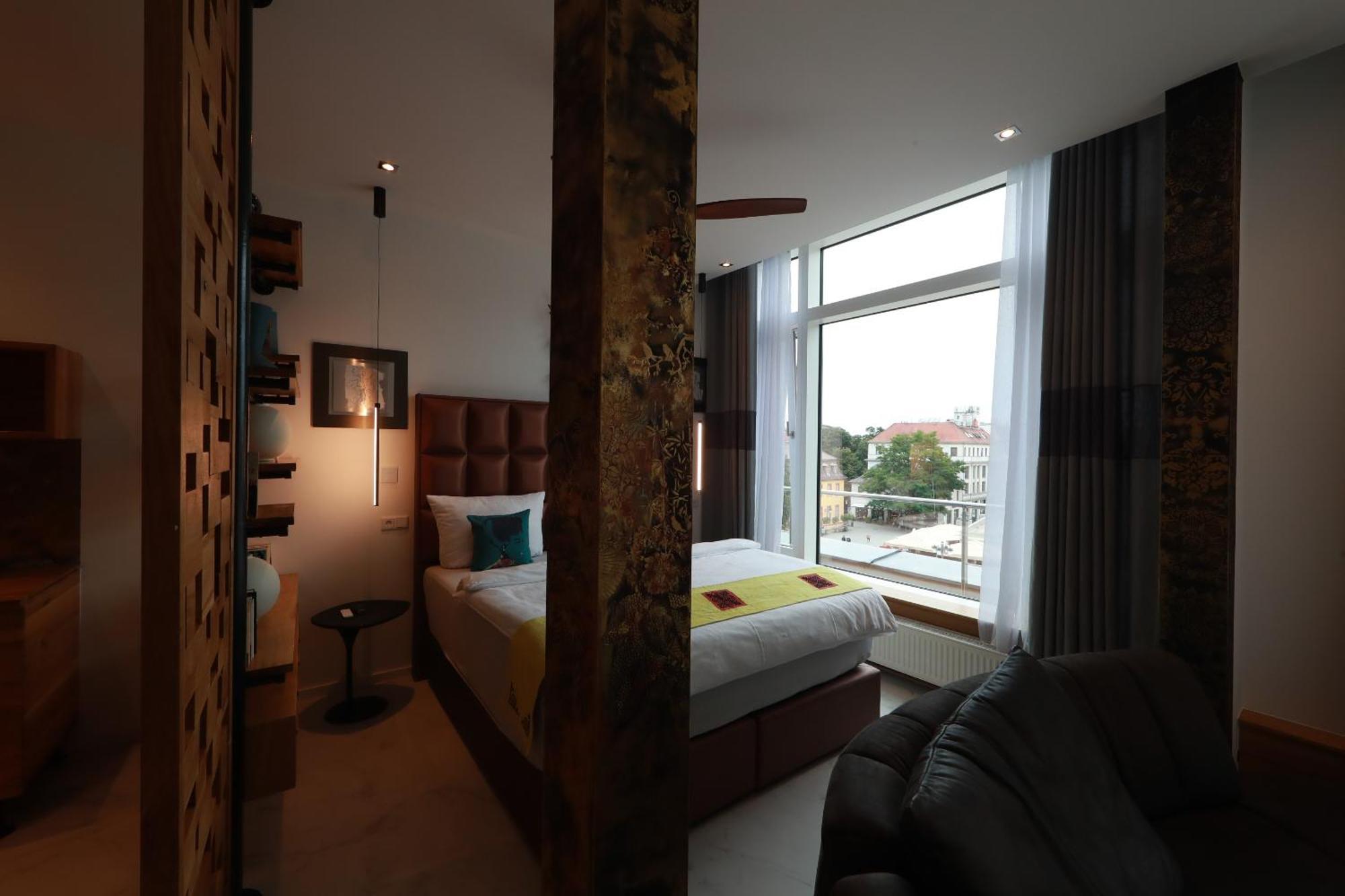36 Pho Co Hotel & Suites Weimar  Eksteriør bilde