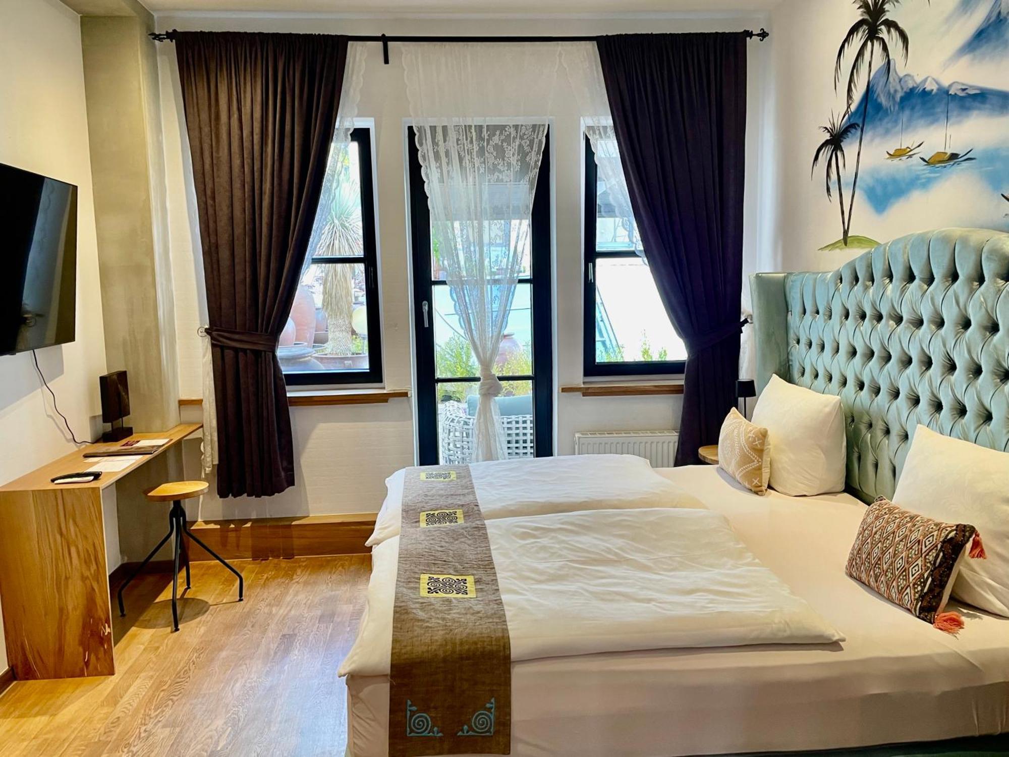 36 Pho Co Hotel & Suites Weimar  Eksteriør bilde